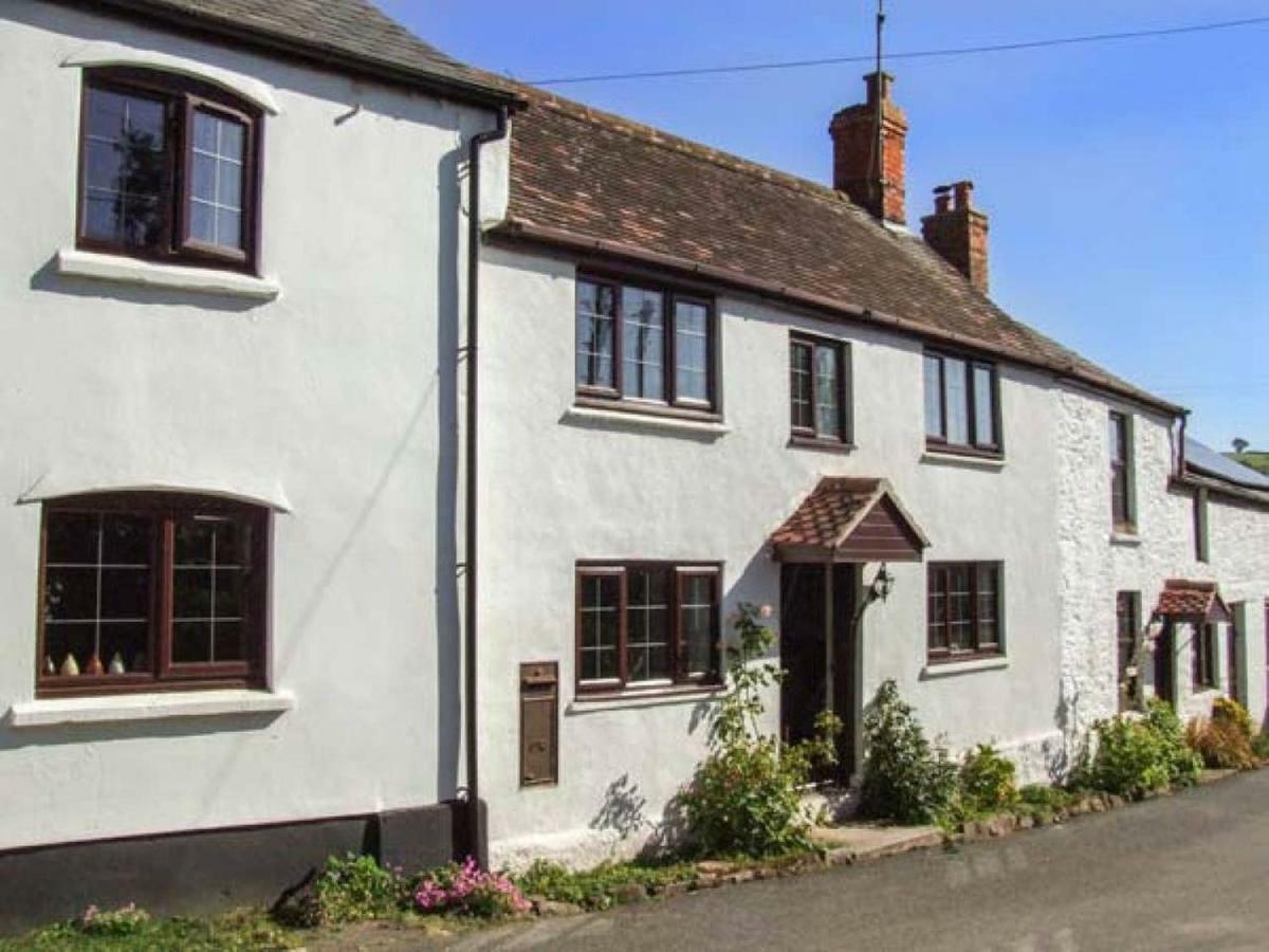 Herefordshire Holiday Cottages Lea Exterior photo